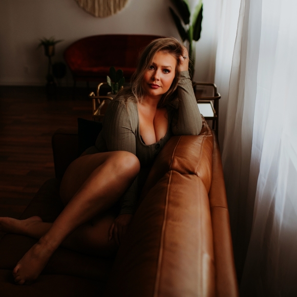 Meet your Posher, Kyrsten - Picture 3 of 6